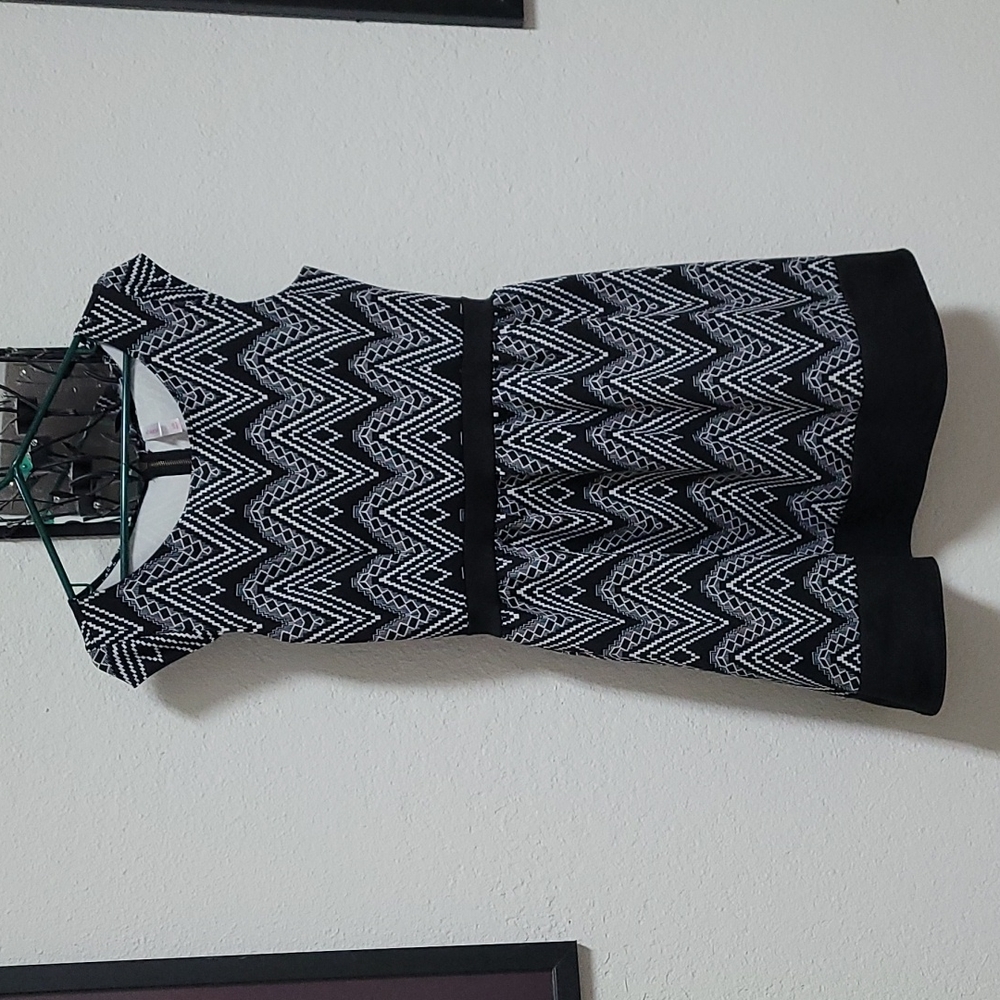 Black and White Juniors Large Dress